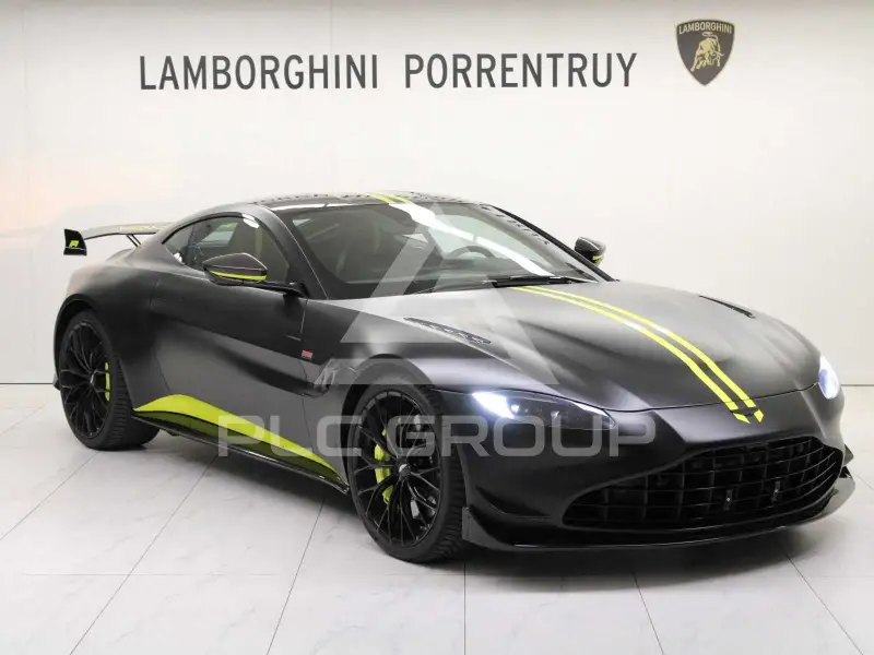 2022 Aston Martin V8