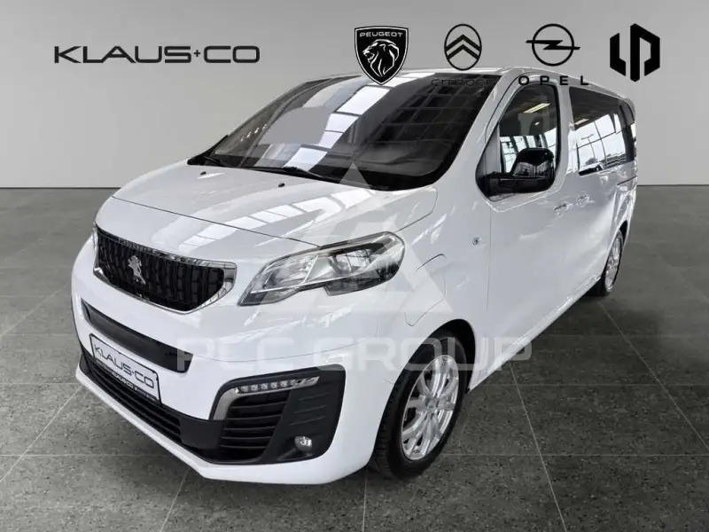 2022 Peugeot Traveller