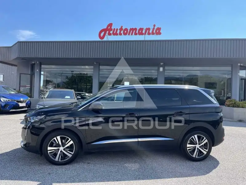 2022 Peugeot 5008