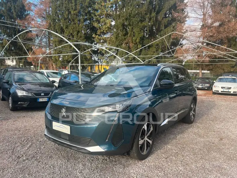 2022 Peugeot 5008