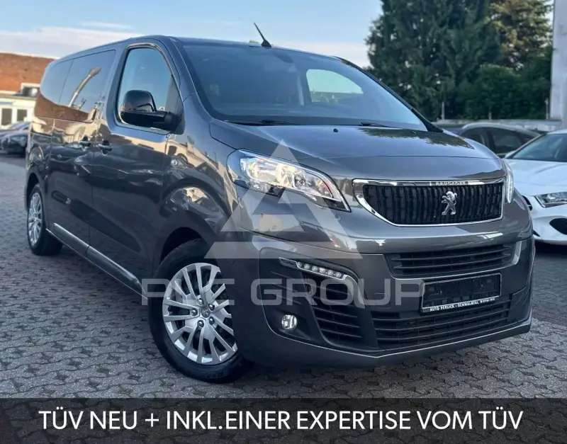 2022 Peugeot Traveller