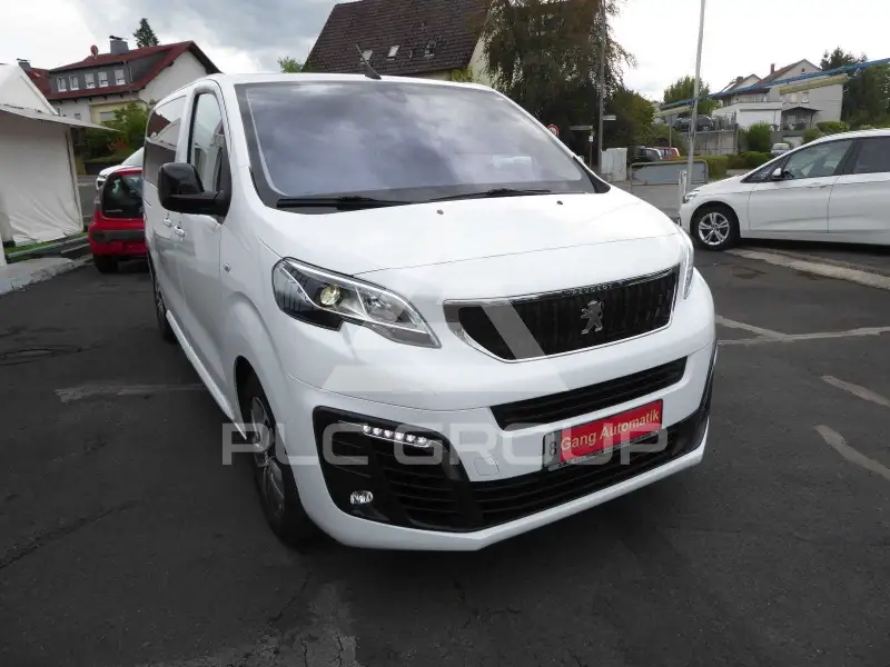 2022 Peugeot Traveller