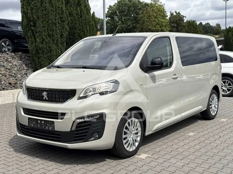 2022 Peugeot Traveller