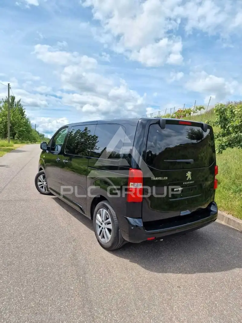 2022 Peugeot Traveller