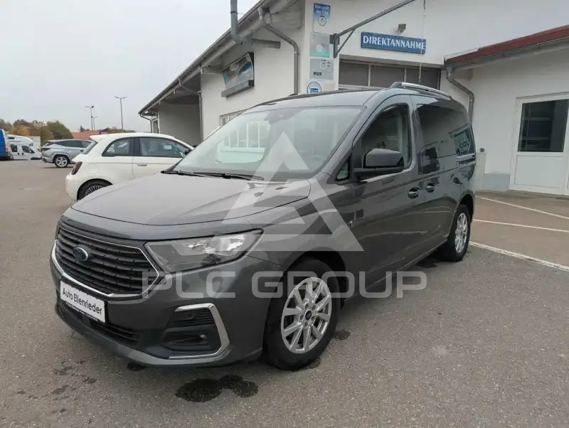 2022 Ford Tourneo