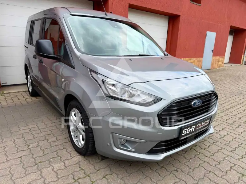 2022 Ford Tourneo