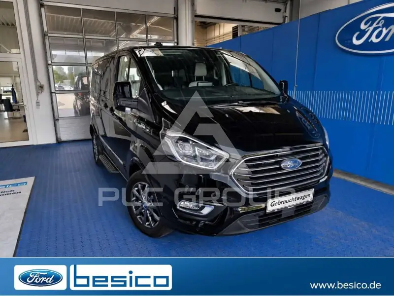 2022 Ford Tourneo
