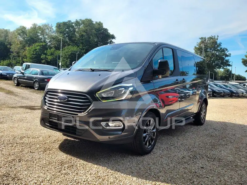 2022 Ford Tourneo