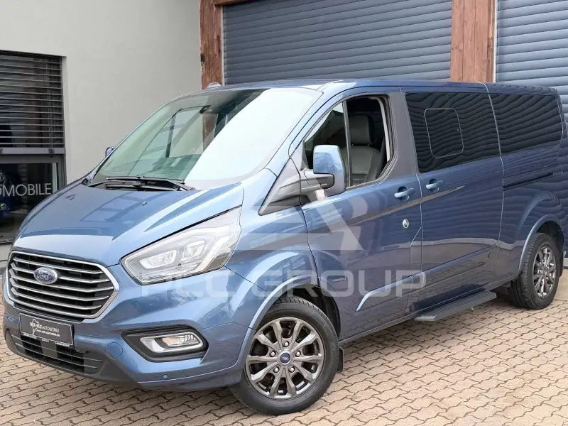2022 Ford Tourneo