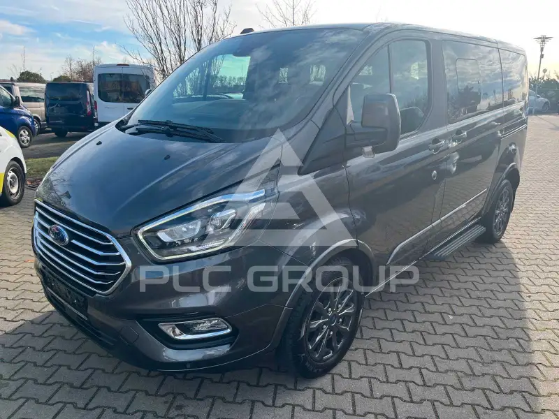 2022 Ford Tourneo