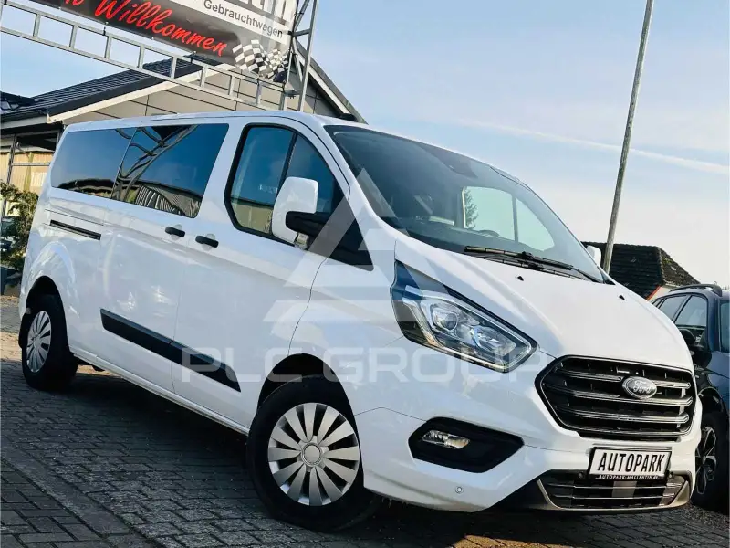 2022 Ford Tourneo