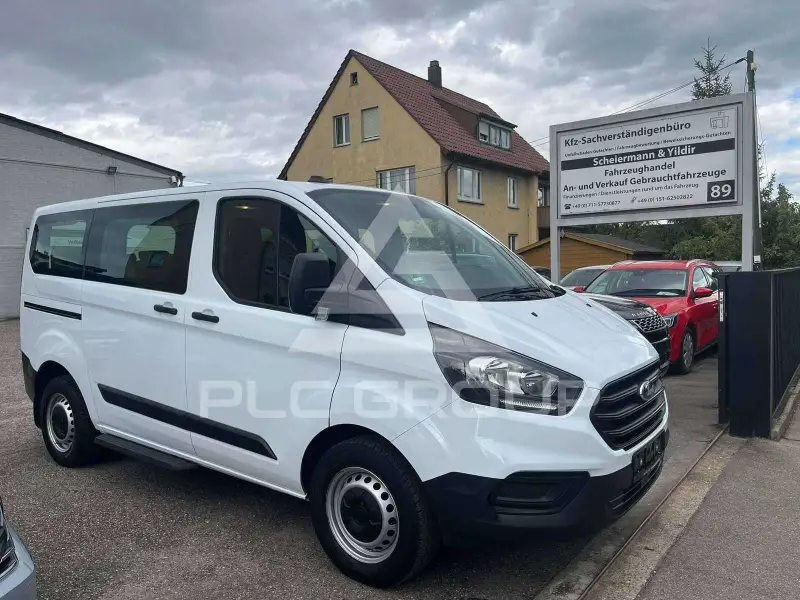 2022 Ford Tourneo