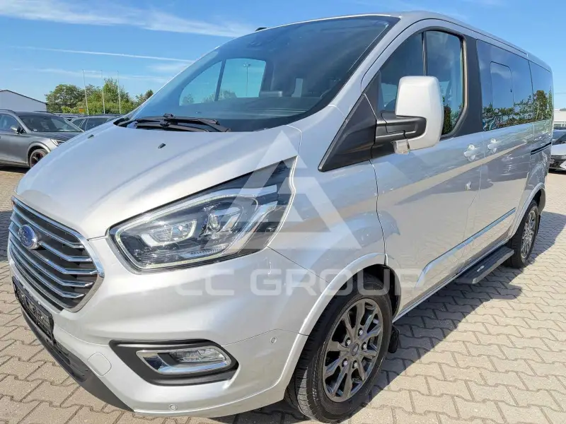 2022 Ford Tourneo