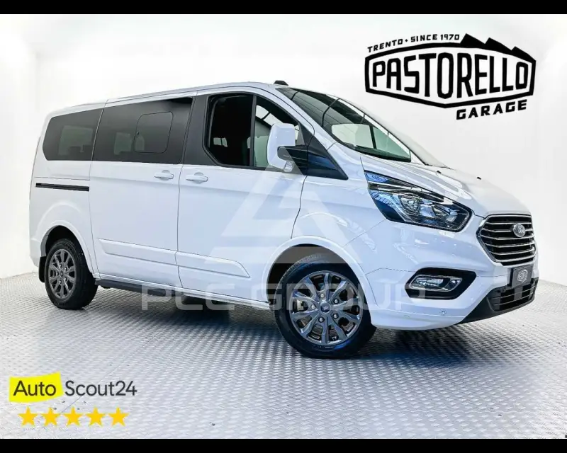 2022 Ford Tourneo