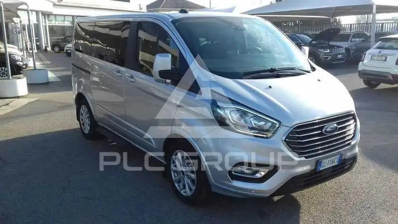 2022 Ford Tourneo