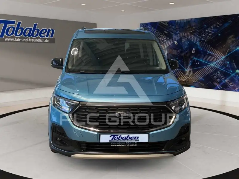 2022 Ford Tourneo