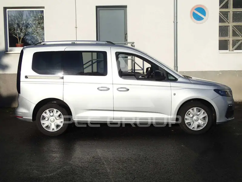 2022 Ford Tourneo