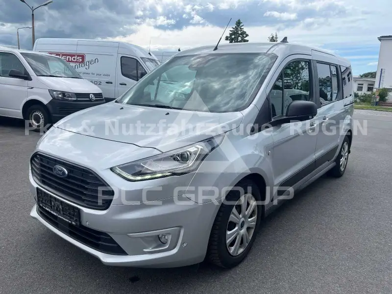 2022 Ford Tourneo