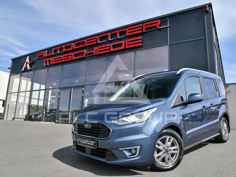 2022 Ford Tourneo