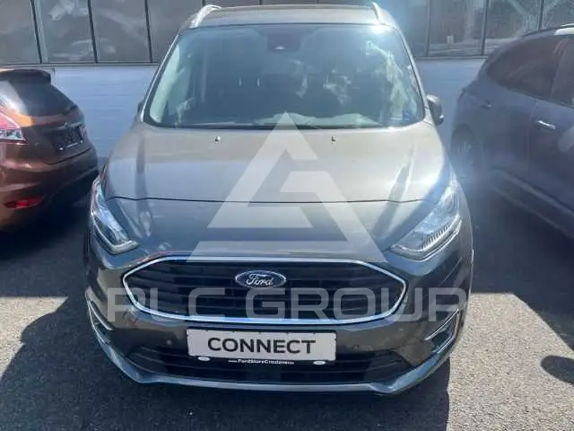 2022 Ford Tourneo