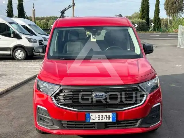 2022 Ford Tourneo
