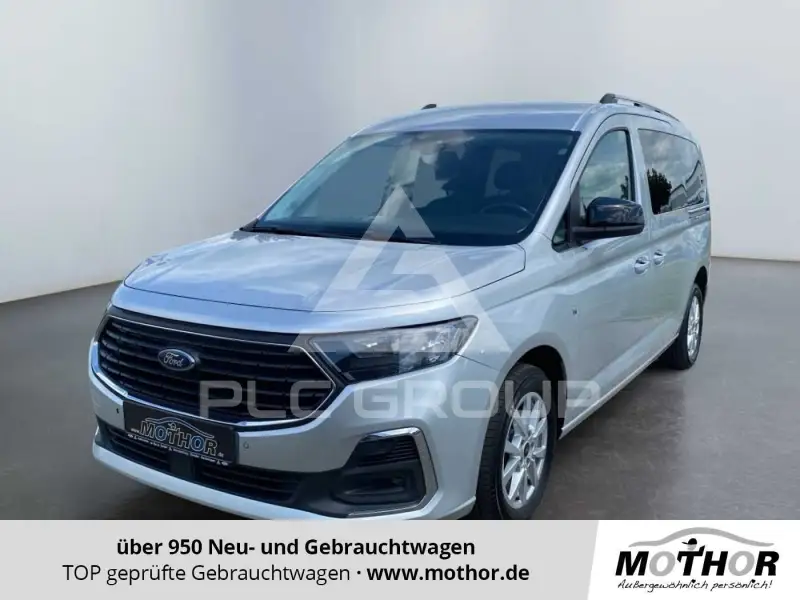 2022 Ford Tourneo