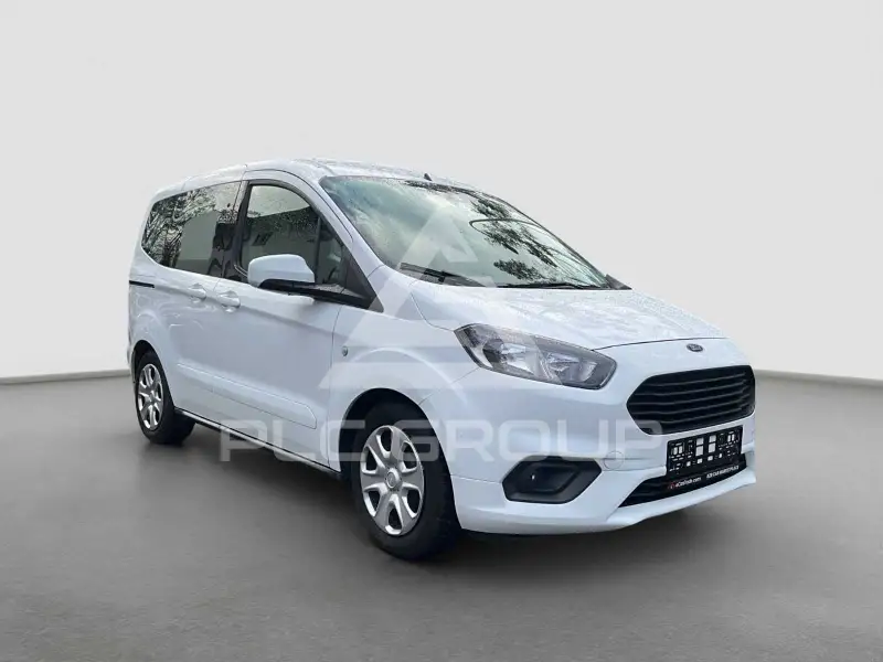 2022 Ford Tourneo