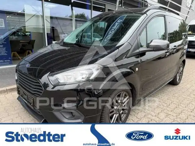 2022 Ford Tourneo