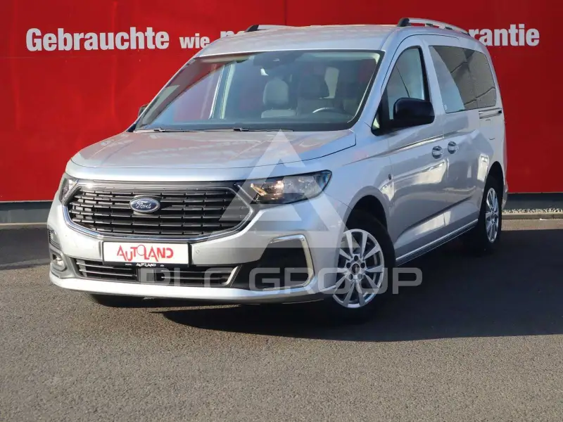 2022 Ford Tourneo