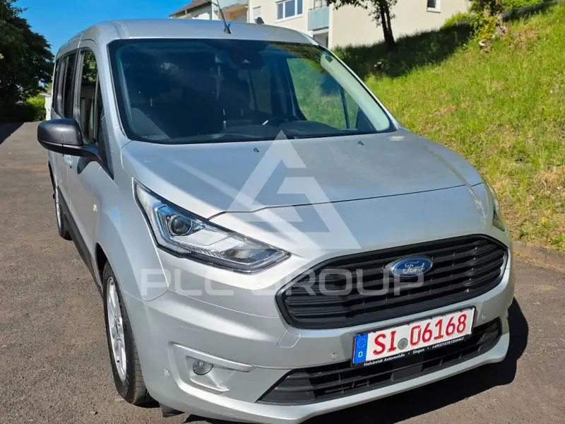 2022 Ford Tourneo