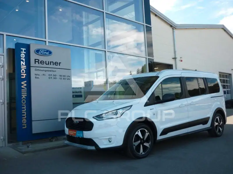 2022 Ford Tourneo