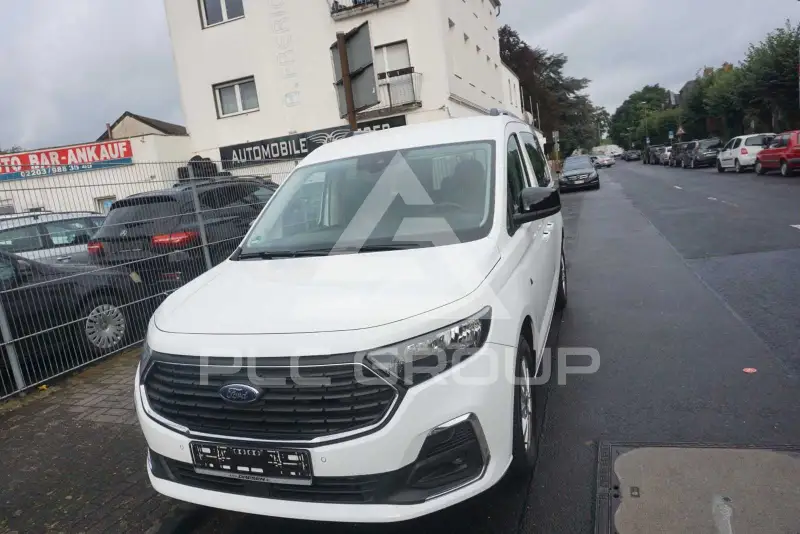 2022 Ford Tourneo