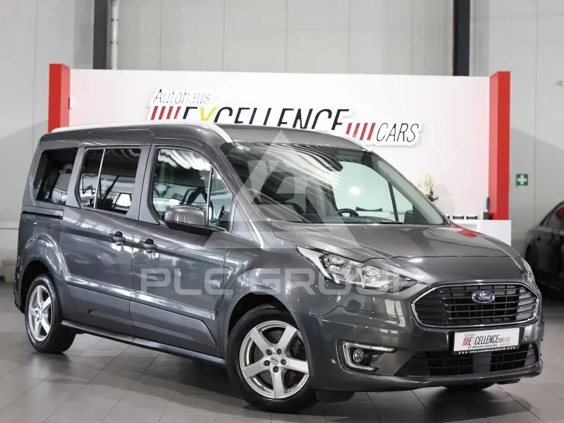 2022 Ford Tourneo