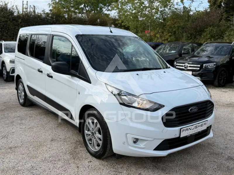 2022 Ford Tourneo