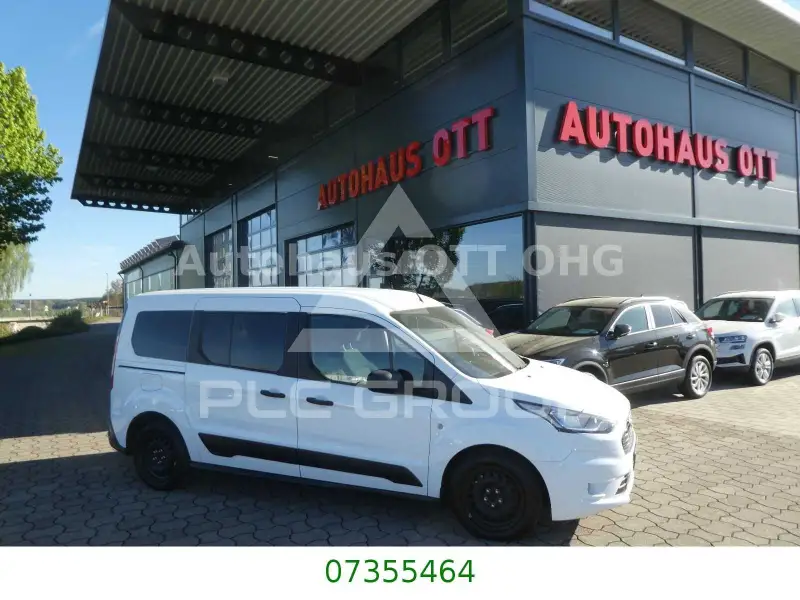 2022 Ford Tourneo