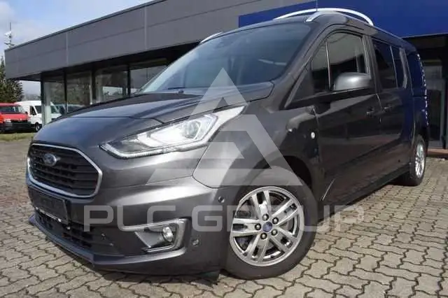 2022 Ford Tourneo
