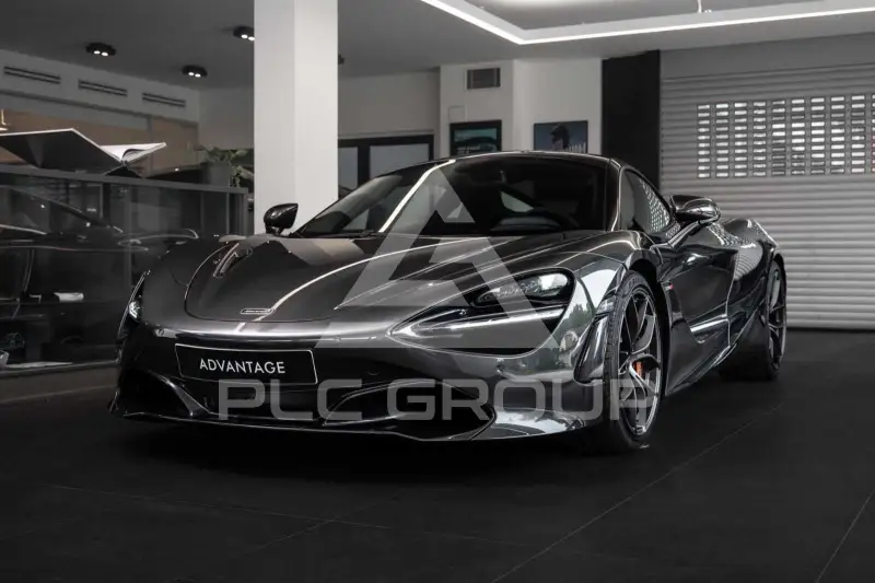 2022 McLaren 720S