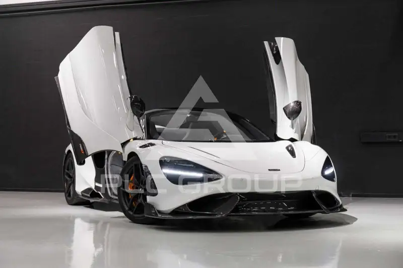 2022 McLaren 765