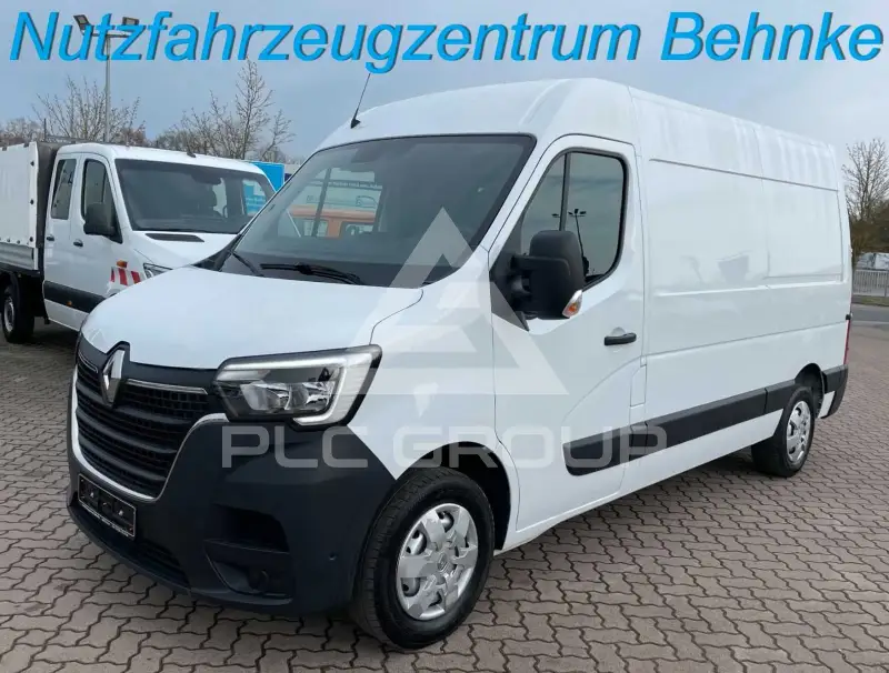 2022 Renault Master