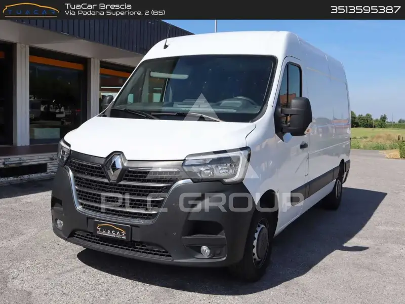 2022 Renault Master