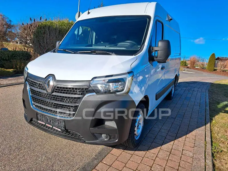 2022 Renault Master