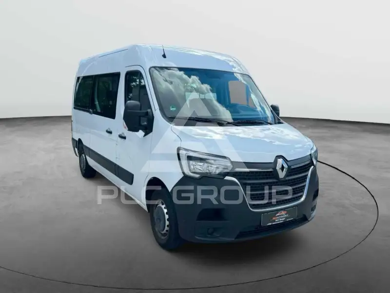2022 Renault Master