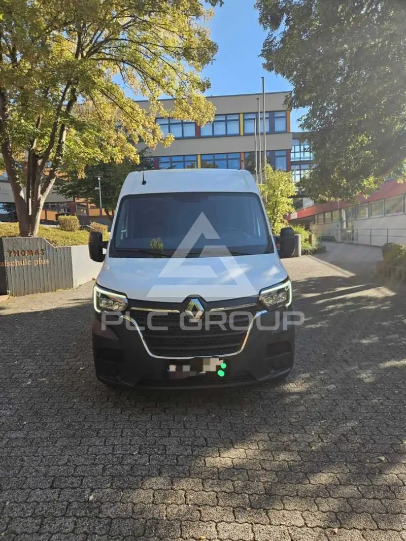 2022 Renault Master