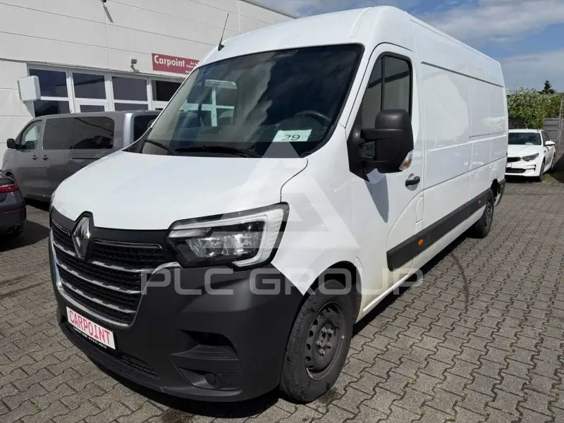 2022 Renault Master