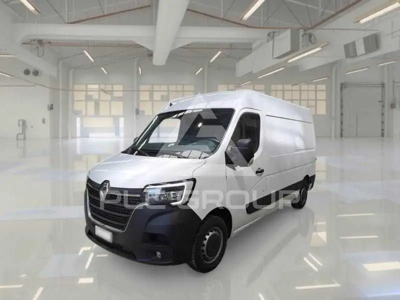 2022 Renault Master