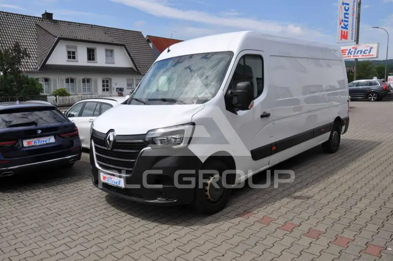 2022 Renault Master