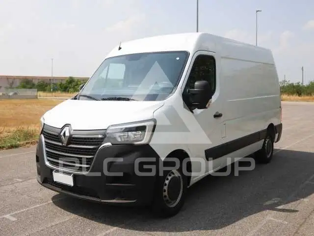 2022 Renault Master