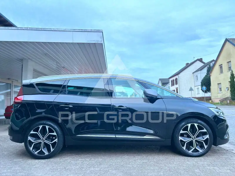 2022 Renault Grand Scenic