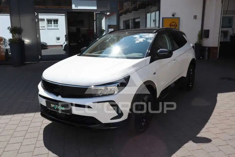 2022 Opel GrandlandX