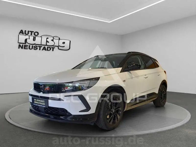 2022 Opel GrandlandX